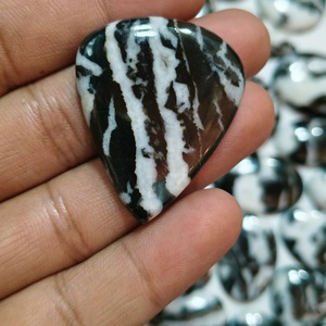 Cabochon de turquoise de buffle blanc naturel de qualité AAA pierre précieuse en vrac pour la fabrication de bijoux pierre de taille de forme mixte - Product Image 4