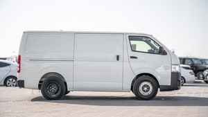 Herramienta Manual OEM para Hiace 2.7L con Techo Estándar, Año 2025, con Garantía de 5 Años, Origen Estadounidense, Financiamiento Disponible - Product Image 3