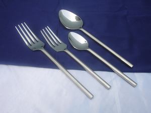 Ensemble de couverts à salade en acier inoxydable au design simple et poli brillant pour la fête de mariage et la maison Couverts polyvalents - Product Image 2