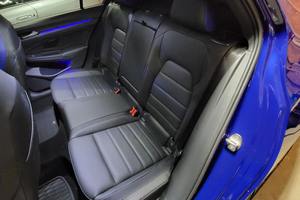 Voiture d'occasion fiable Volkswagen Golf R 2024, 315 ch, 4 cylindres turbocompressés - Product Image 4