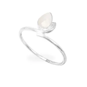 925 plata esterlina pera calcedonia blanca piedra preciosa Collet ajuste diseñador delicado familia piedra natal anillo joyería para mujeres