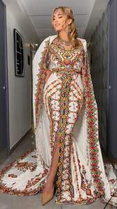 2025 @ Robe de mariée colorée Caftan & Barnousse pour femme avec perles de verre en cristal embellies, Dabka, perles, travail de pierre Zari - Product Image 2