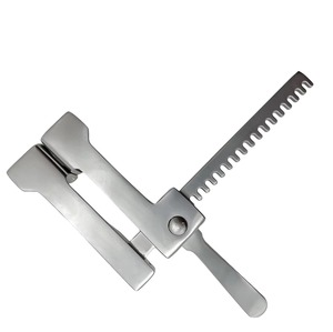 Retractor Torácico Manual de Costillas, Juego de Instrumentos de Acero Inoxidable para Retracción Controlada de Costillas, Cirugía Torácica de Alta Calidad - Product Image 4