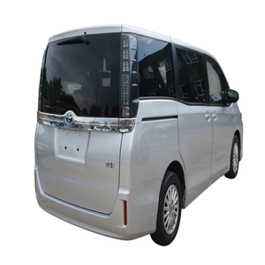 Véhicule d'Occasion Toyota Noah SE CVT 2017-2024 Bon Marché avec Sièges en Cuir Volant à Droite Boîte Manuelle Moteur Diesel Tapis Inclus - Product Image 4