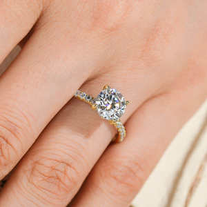 Anillos Apilables de Diseño Clásico para Boda, 8 mm, con Moissanita de 2 Quilates, Anillo de Compromiso Nupcial con Halo Oculto y Engaste Pavé, Regalo Moderno para Mujer - Product Image 1