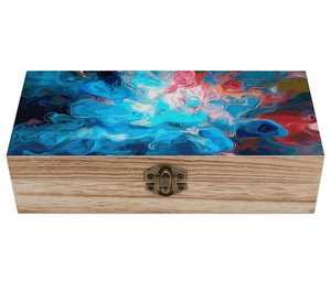 Boîte en bois traditionnelle fabriquée à la main en bois d'acacia de mangue et de pin avec un design d'art abstrait en émail par Craft Emporium - Product Image 1