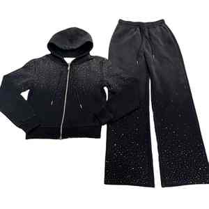 Chándal Unisex con Capucha para Invierno, Color Sólido, Personalizado con Cristales de Imitación, Detalles de Cristal Radiante, 100% Algodón, Cintura Elástica, Ajuste Perfecto - Product Image 1