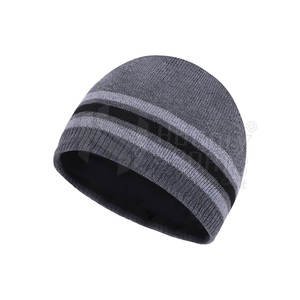 Gorros de punto cálidos de invierno a la moda 2025, gorros con logotipo personalizado de alta calidad, gorros elegantes al por mayor con logotipo de imagen - Product Image 1