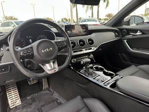 Perfectamente 2022 Kia Stinger GT-Line - Product Image 5