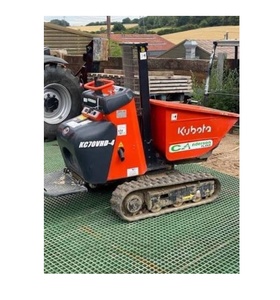 รถดัมพ์ขนาดเล็กแบบตีนตะขาบ Kubota ราคาประหยัด พร้อมแท่นคนขับแบบพลิกกลับได้ เกียร์ 6 สปีด และระบบตรวจสอบ 50 จุด - Product Image 6