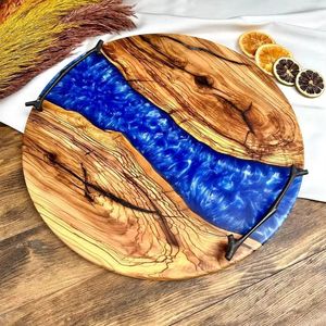 Plateau de service en bois de résine époxy de table rustique fabriqué à la main pour la présentation du petit déjeuner de mariage affichage de charcuterie élégant et sûr - Product Image 2