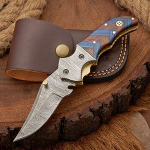 Cuchillo plegable de Damasco de lujo con Funda de cuero hecha a mano y mango de madera de Rosa y madera de Pakistán para coleccionistas y equipo para exteriores - Product Image 4