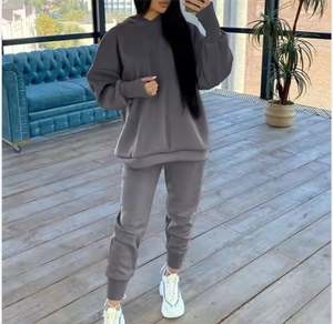 OEM personnalisé coton femmes 2 pièces ensemble décontracté ample à capuche et pantalons de survêtement ensemble tout imprimé logo deux pièces ensemble de survêtement - Product Image 3