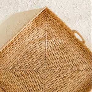 Plateau de service à thé et à nourriture Plateau de service à dessert tissé en rotin de forme carrée de la plus grande qualité à un prix abordable - Product Image 3