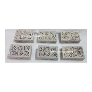 Meilleur prix pas cher de boîte à bijoux sculptée à la main en stéatite Surface brillante Fabricant indien de qualité fine pour mariage - Product Image 1