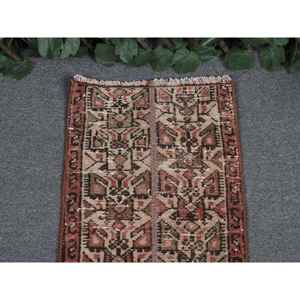 Alfombra Turca de 1.1x5.2 pies, Alfombra Vintage, Alfombra Persa de Lana Marrón - Product Image 3