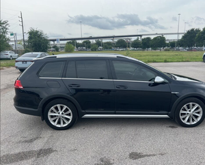 Volkswagen Golf Alltrack 2017 Usado, Volante a la Izquierda/Derecha - Product Image 5