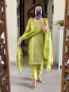 ชุดเสื้อคลุมแขนยาวคุณภาพสูง สไตล์ดั้งเดิมแบบชาติพันธุ์ คอตั้งสั่งตัดได้ ชุดคลุมสไตล์แอฟริกัน ซาลวาร์ คามีซ พร้อมผ้าคลุมไหล่ - Product Image 2