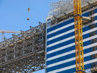 Kit de structure en acier préfabriqué pour immeuble de bureaux, immeuble commercial multi-étages, appartement et école de grande hauteur