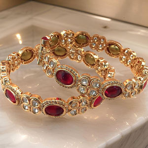 Pulsera Hecha a Mano Chapada en Oro Sólido de 24 Quilates, Hermosas Pulseras del Sur de la India de Alta Calidad con Piedras Originales - Product Image 1