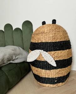 Cesta de almacenamiento en forma de abeja de jacinto de agua tejida a mano con tapa lindo organizador decorativo para juguetes, ropa, lavandería y habitación de niños - Product Image 5