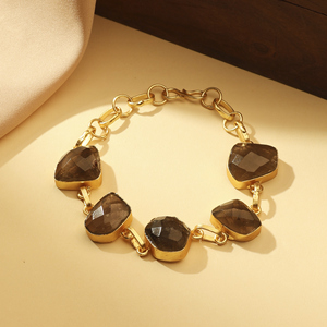 Pulsera de Eslabones de Latón Chapado en Oro de 18K con Piedra Natural |   Pulsera de Cadena con Incrustaciones de Múltiples Piedras Preciosas para Mujer |   Fiesta Bohemia - Product Image 1