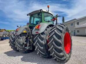 Compre el tractor Fendt diseñado para un rendimiento agrícola máximo disponible en stock con entrega rápida a la venta - Product Image 5