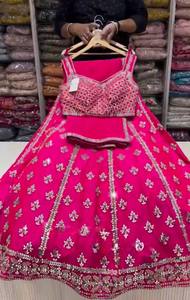 Lehenga choli ปักแบบดั้งเดิมหรูหราพร้อมส่งชุดแต่งงาน - Product Image 5