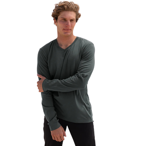 Camiseta de Manga Larga para Hombre, Color Verde Bosque, 100% Algodón Orgánico de Lujo, Cuello en V, Preencogida, Certificada por GOTS, Premium, Transpirable - Product Image 4