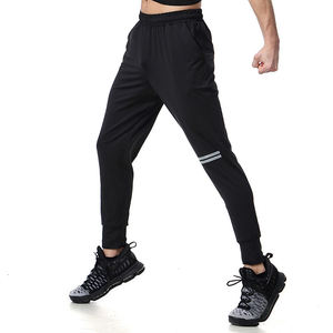 Venta al por mayor Slim Fit con bolsillos Hombres Entrenamiento Gimnasio Joggers Algodón Pantalones de chándal Hombres ligeros Joggers - Product Image 3