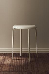 Tabouret en bois à étiquetage privé pour le camping en plein air, les pique-niques et les voyages, offrant un rangement facile et une assise portable pratique - Product Image 5