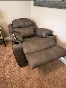 Fauteuil inclinable électrique abordable avec fonction de massage chauffant pour personnes âgées, port USB et fonctions électriques, position réglable et télécommande - Product Image 3