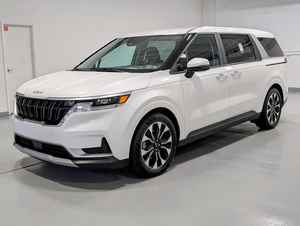 Minivan Kia Carnival EX FWD 2024 de Lujo, para Pasajeros, Transmisión Automática de 8 Velocidades, Gasolina - Product Image 2