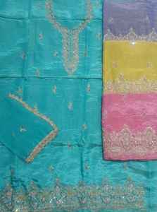 Costumes indiens modernes brodés à la main non cousus pour femmes élégants pour les fêtes de style traditionnel - Product Image 4