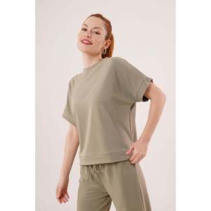 Ensemble deux pièces Lustrin pour femme : haut à manches courtes en modal et pantalon de survêtement à jambes larges - Tenue décontractée vert olive pour la détente (vente en gros) - Product Image 4