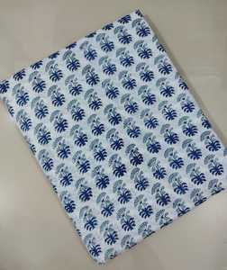 Tissu en coton 100% imprimé à la main respectueux de l'environnement, fabriqué à la main, Jaipur Heritage Traditional Breathable Block Print Cotton Fabric - Product Image 5