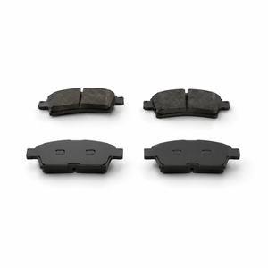 Plaquettes de frein à disque céramique avant pour Toyota Corolla 2000-2008 et Yaris 1999-2006 04465-47030 04465-47050 Fournisseur d'usine - Product Image 1