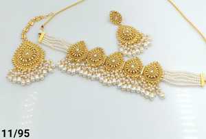 ENSEMBLE DE BIJOUX INDIENS TRADITIONNELS ET À LA MODE EN CUIVRE ENSEMBLE DE BIJOUX DE MARIAGE POUR FEMMES BOUCLES D'OREILLES ET COLLIER - Product Image 5