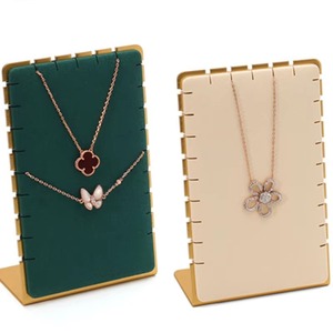 Support de bijoux antique pour colliers avec design vintage parfait pour organiser et exposer des bijoux idéal pour la décoration intérieure - Product Image 1