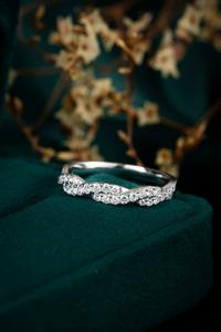 Anillo de Diamante Cultivado en Laboratorio, Clásico y Elegante, PT900, Joyería Fina con Corte Brillante Redondo, Certificado IGI, para Mujer - Product Image 2