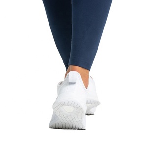 Ropa deportiva personalizada al por mayor para mujer, conjuntos de sujetador y mallas deportivas para yoga, ropa activa de la más alta calidad | Trouw Industry - Product Image 3