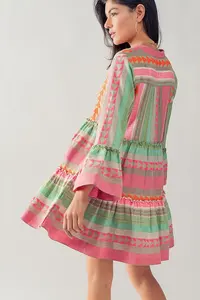 Vêtements d'été pour femmes Mini robe texturée monobloc en V pour événements en plein air et sorties décontractées Style parfait pour temps chaud - Product Image 3