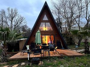 บังกะโลไม้สำหรับวิลล่าห้องครัวห้องน้ำห้องนั่งเล่นโรงแรมห้องนอน2025สามเหลี่ยมวัสดุไม้สน - Product Image 4