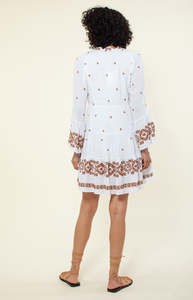 Blanco hermosa ropa bordado tres cuartos con cuello en V Mini longitud vestido de mujer - Product Image 3