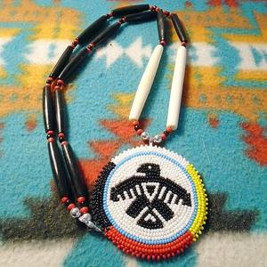 Pendientes bordados hechos a mano de alta calidad del fabricante para mujer, diseño clásico, tamaño pequeño, joyería de moda para niñas, costura - Product Image 3