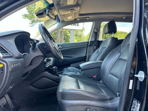 Hyundai Tucson 1.6T Limited AWD 2018 / Disponible à la vente avec faible kilométrage, moteur essence / Véhicule d'occasion en excellent état, sans accident - Product Image 5