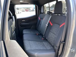 Offre exceptionnelle : Chevrolet Colorado Z71 Crew Cab 4x4 d'occasion 2023 - Product Image 4