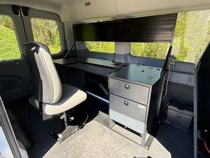 MEJOR OFERTA: Ford Transit 150 XLT 2018, Furgoneta de Trabajo con Portaequipajes y Transmisión - Product Image 3