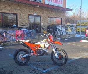 Venta al por Mayor de Minimotos Yamaha de 49cc para Niños, Dos Tiempos, Frenos de Disco Dobles, Color Personalizable, Diseño Elegante y de Lujo, Avanzado - Product Image 1