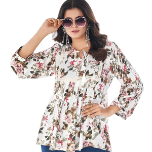 Nueva llegada Estilo occidental Color blanco Fantasía Floral Impreso Collage Fiesta y uso diario Longitud corta Kurti a precio asequible - Product Image 1